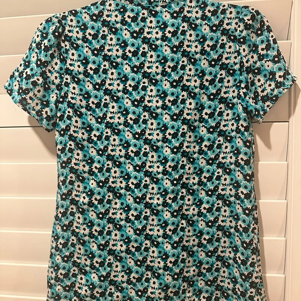 Michael Kors Floral Tie Neck Blouse- NWT - Picture 5 of 5
